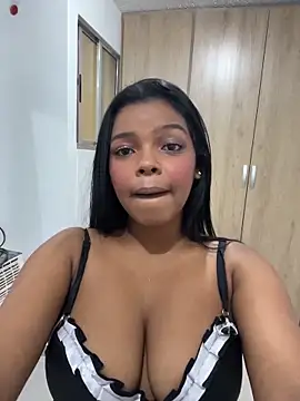 Snapshot of Cloe_stom chatting on October 25, 2025, 8:36 pm Cloe stom online show from October 25, 2025, 8:36 pm