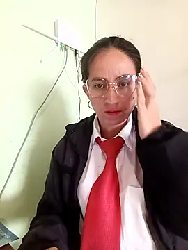 Valentina--1 online show from November 14, 2025, 2:49 pm