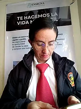 Valentina--1 online show from December 1, 2025, 11:48 am