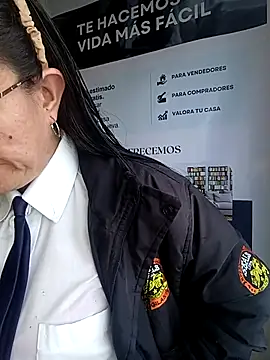 Valentina--1 online show from December 19, 2025, 12:12 pm