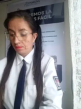 Valentina--1 online show from January 5, 2026, 6:33 pm