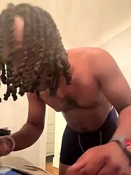 Snapshot of therealredx chatting on October 29, 2025, 2:14 am therealredx online show from October 29, 2025, 2:14 am