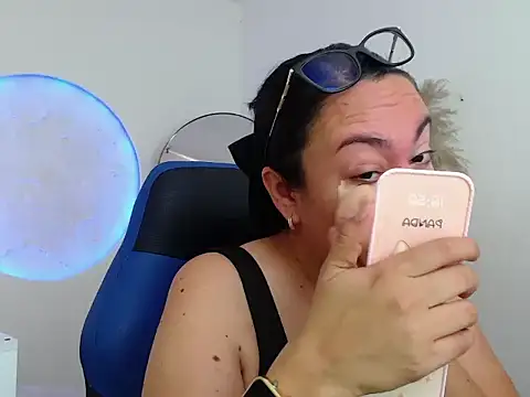 Yadis hot online show from December 18, 2025, 9:10 pm