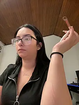 Kloe Novoa online show from November 5, 2025, 12:49 pm