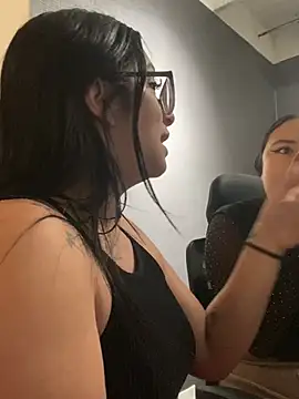 Kloe Novoa online show from January 9, 2026, 1:25 pm