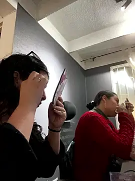 Kloe Novoa online show from January 12, 2026, 1:27 pm