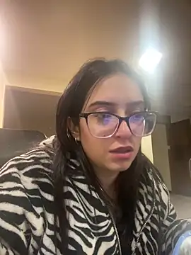 Snapshot of Kloe_Novoa chatting on March 3, 2026, 12:22 pm Kloe Novoa online show from March 3, 2026, 12:22 pm