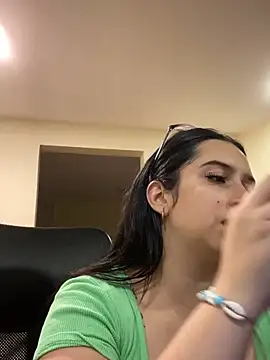 Snapshot of Kloe_Novoa chatting on March 18, 2026, 12:30 pm Kloe Novoa online show from March 18, 2026, 12:30 pm