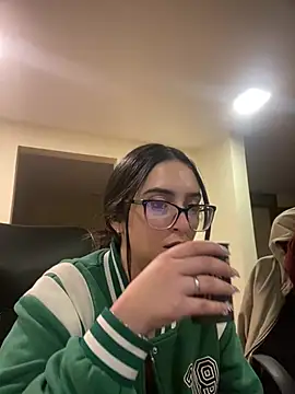 Snapshot of Kloe_Novoa chatting on March 24, 2026, 12:10 pm Kloe Novoa online show from March 24, 2026, 12:10 pm