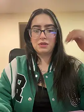 Snapshot of Kloe_Novoa chatting on April 1, 2026, 1:41 pm Kloe Novoa online show from April 1, 2026, 1:41 pm