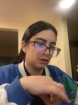 Snapshot of Kloe_Novoa chatting on April 15, 2026, 12:12 pm Kloe Novoa online show from April 15, 2026, 12:12 pm