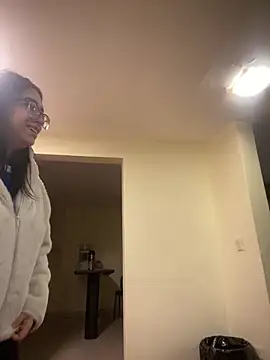 Snapshot of Kloe_Novoa chatting on April 16, 2026, 12:50 pm Kloe Novoa online show from April 16, 2026, 12:50 pm