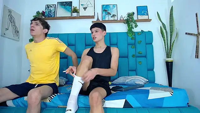 Hot Boys Latinos X online show from November 22, 2025, 10:09 pm