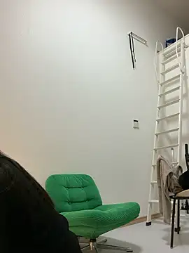 akimix xoxo online show from April 9, 2026, 4:34 pm