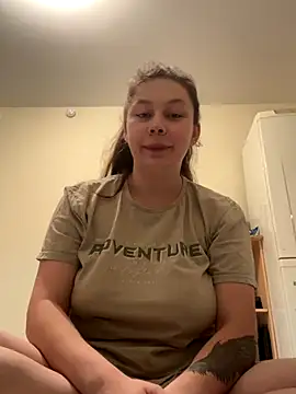 MysticCharm online show from November 19, 2025, 8:42 pm