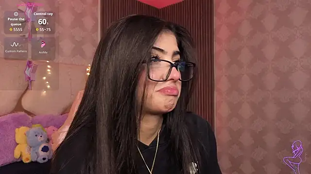 MAIILY TAY online show from February 21, 2026, 12:28 pm