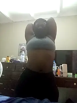 kitty henni online show from October 24, 2025, 7:16 am