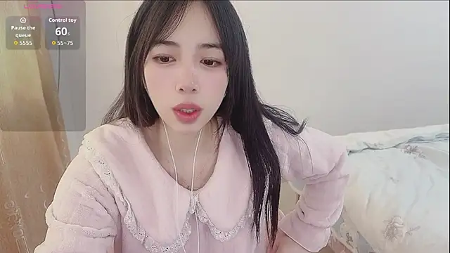 by-Hannah online show from November 5, 2025, 2:11 am