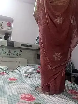 Best couple2001 online show from November 6, 2025, 3:02 pm