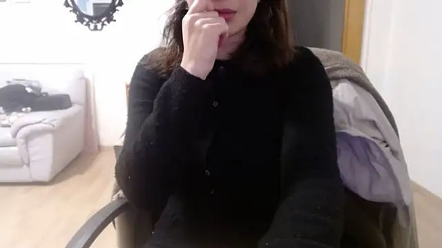 bellefleurrr online show from November 20, 2025, 9:47 pm