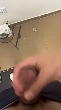 findomhot online show from November 12, 2025, 9:03 pm