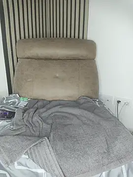 findomhot online show from November 23, 2025, 12:10 am