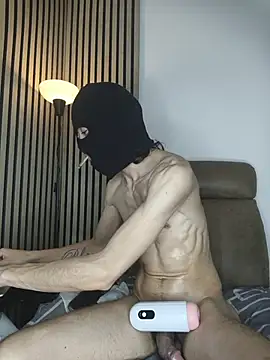 findomhot online show from December 5, 2025, 8:12 am