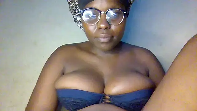 Snapshot of TastiQ chatting on January 9, 2026, 9:05 pm TastiQ online show from January 9, 2026, 9:05 pm