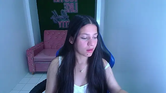 velvetvixen t online show from November 8, 2025, 1:11 pm