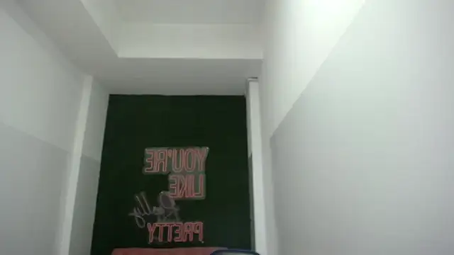 velvetvixen t online show from December 19, 2025, 7:10 pm