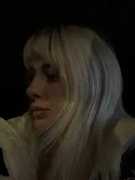 blondegirlx online show from January 18, 2026, 6:23 pm