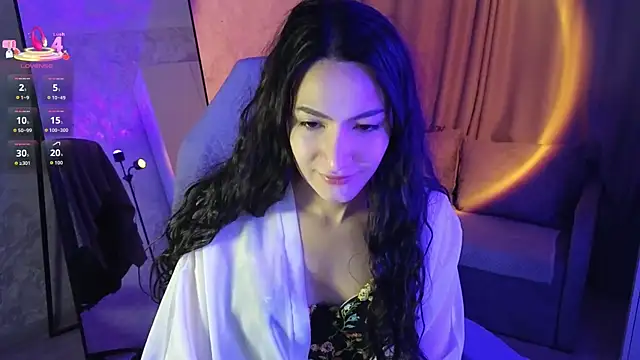 Mulan Lo online show from November 26, 2025, 8:54 pm