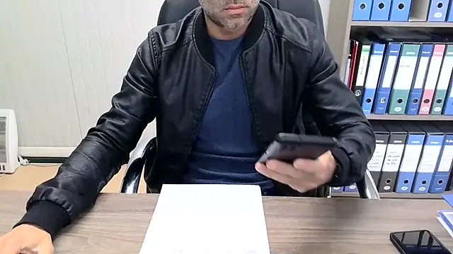 Evasionee online show from November 11, 2025, 7:41 am