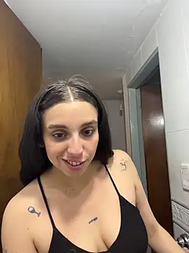 gigi333regi online show from December 17, 2025, 11:11 pm