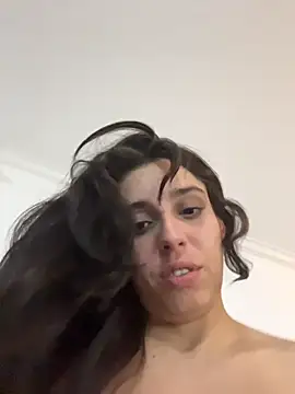 gigi333regi online show from February 26, 2026, 7:40 am