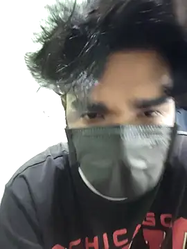 Snapshot of kriZ08 chatting on February 4, 2026, 3:45 am kriZ08 online show from February 4, 2026, 3:45 am