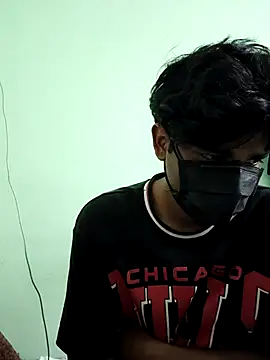 Snapshot of kriZ08 chatting on February 5, 2026, 4:28 am kriZ08 online show from February 5, 2026, 4:28 am