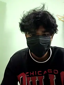 Snapshot of kriZ08 chatting on February 17, 2026, 5:15 am kriZ08 online show from February 17, 2026, 5:15 am