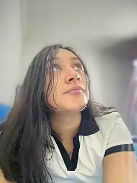 Snapshot of _Nalaa chatting on November 2, 2025, 11:34 am  Nalaa online show from November 2, 2025, 11:34 am