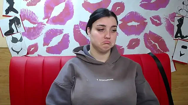 ScarletCargo online show from November 18, 2025, 6:07 am