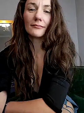 SkyDancerJade online show from April 9, 2026, 1:05 am