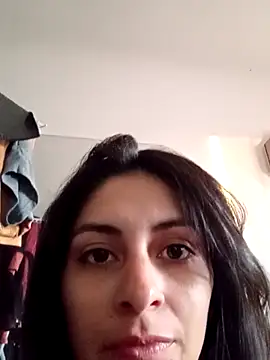 Snapshot of besosseductores chatting on October 24, 2025, 11:12 pm besosseductores online show from October 24, 2025, 11:12 pm