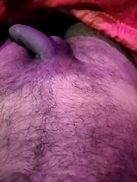 desicoupleNoon online show from November 6, 2025, 8:43 pm