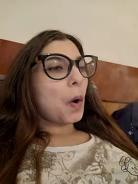 sweetbabygirlforyou online show from February 17, 2026, 6:03 pm