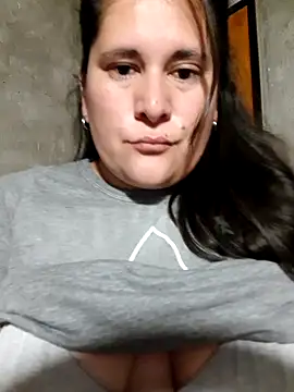 Clara Arg online show from December 16, 2025, 2:27 am