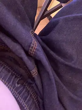 Unique-Man online show from November 12, 2025, 12:49 pm