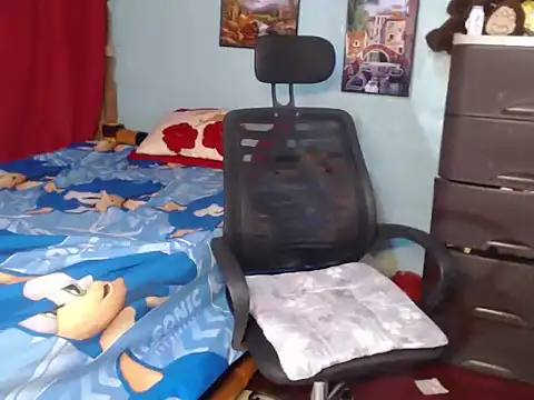 slimraz02 online show from March 4, 2026, 3:34 am