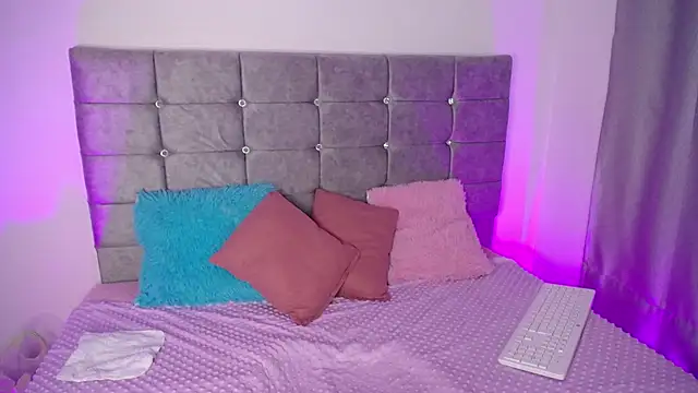 Snapshot of Catleya_x chatting on November 20, 2025, 7:46 pm Catleya x online show from November 20, 2025, 7:46 pm