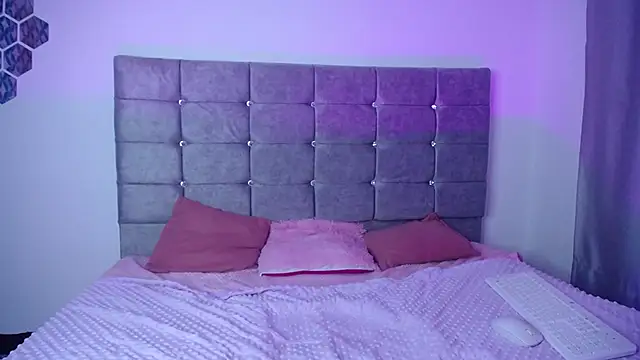 Snapshot of Catleya_x chatting on November 28, 2025, 9:06 pm Catleya x online show from November 28, 2025, 9:06 pm