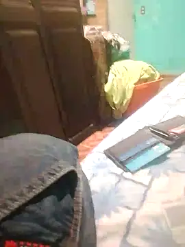 Snapshot of crazyyela chatting on October 25, 2025, 3:47 am crazyyela online show from October 25, 2025, 3:47 am